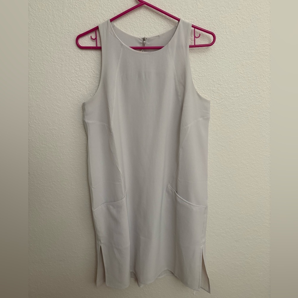 Lululemon Sleeveless Light Gray/Cream Dress - Size 6
